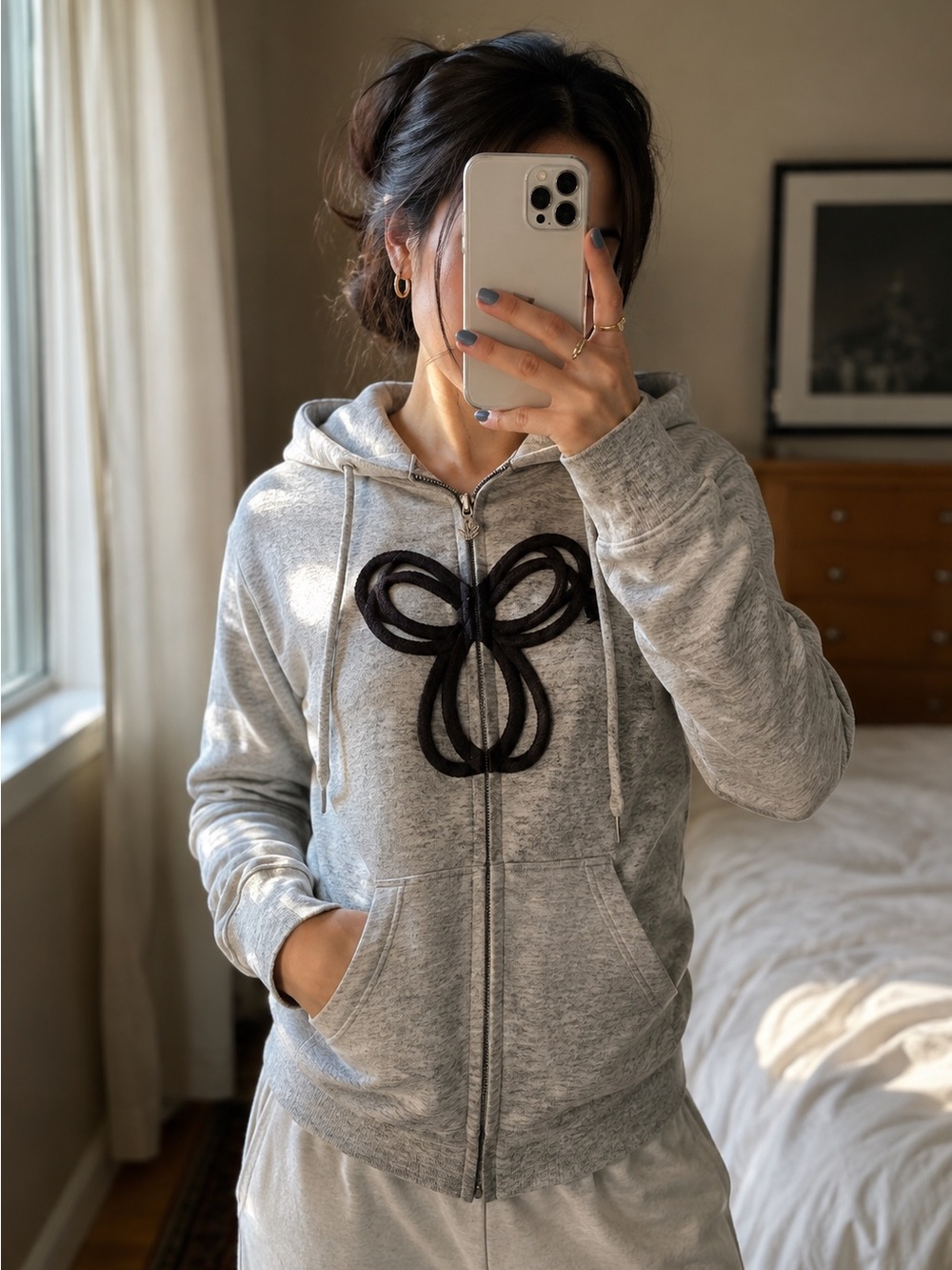 Vintage TNA Aritzia Y2K Logo Grey Zip Up Hoodie Medium 2038
